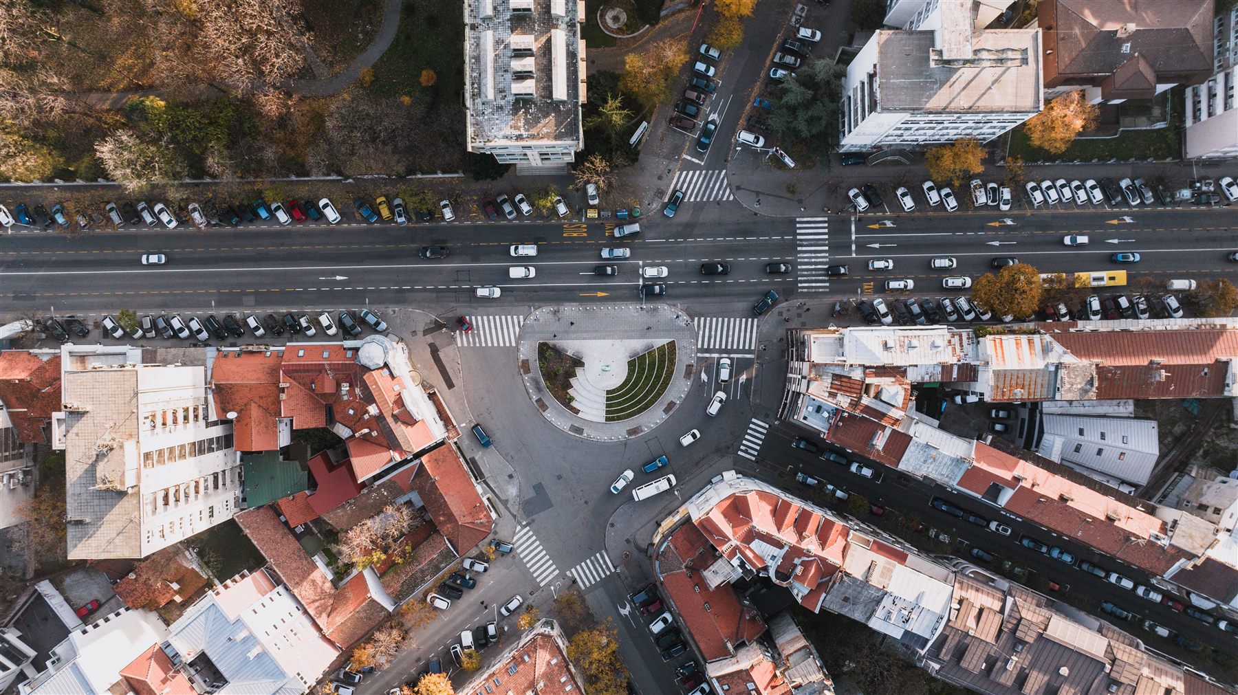 Działka w kontekście sąsiedztwa — otoczenie